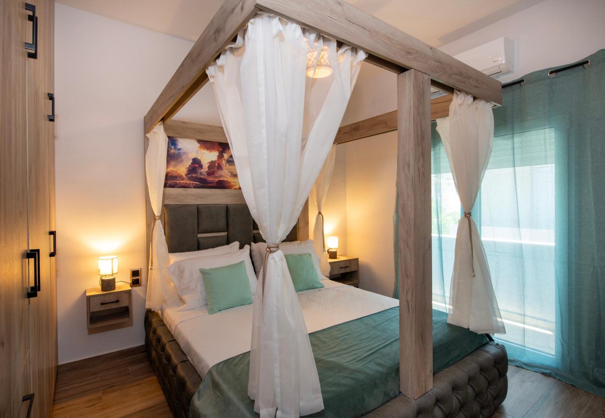 7Thheaven Luxury Aprts Apartman Hriszí Aktí Haniá Kültér fotó