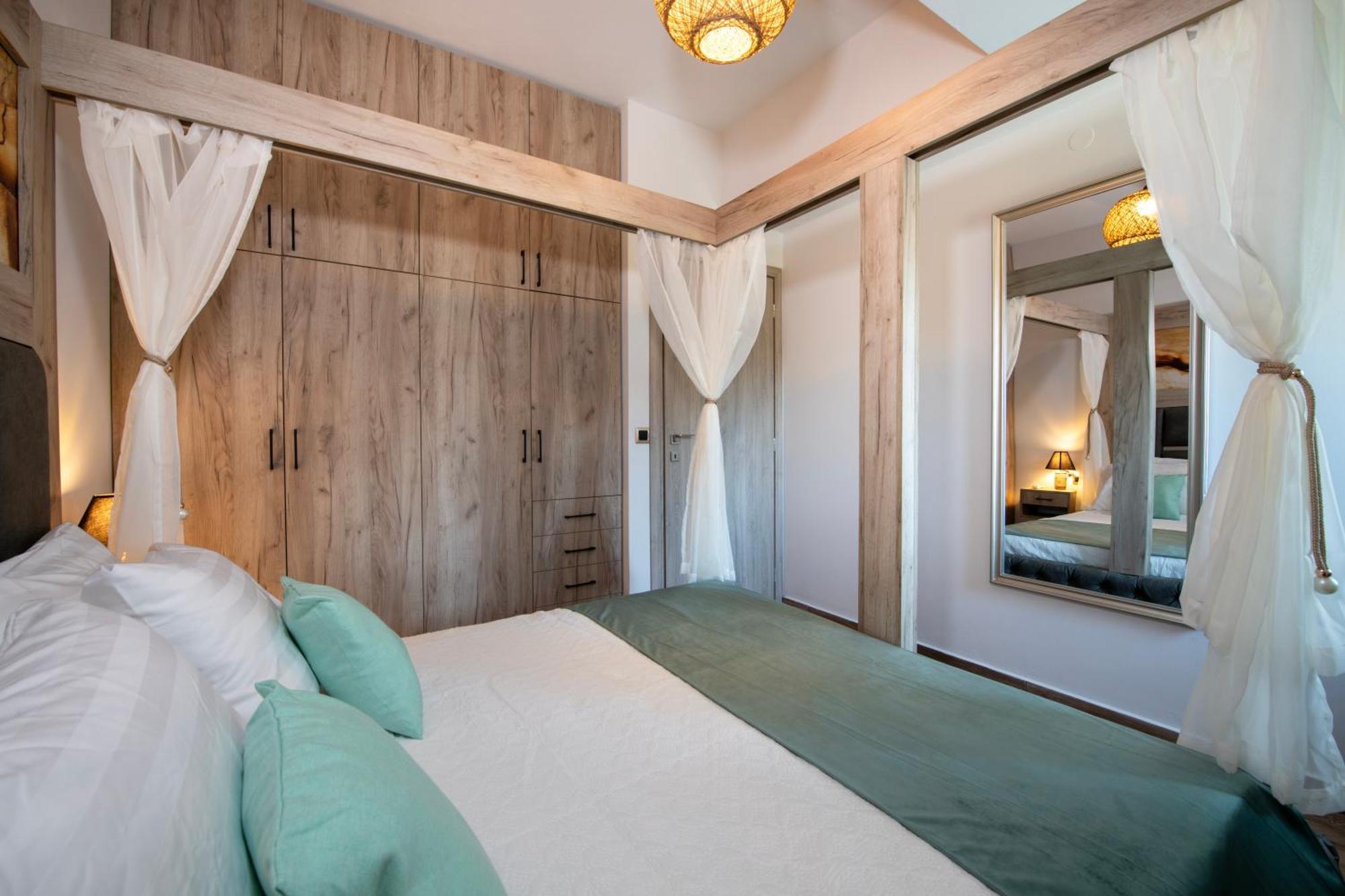 7Thheaven Luxury Aprts Apartman Hriszí Aktí Haniá Kültér fotó