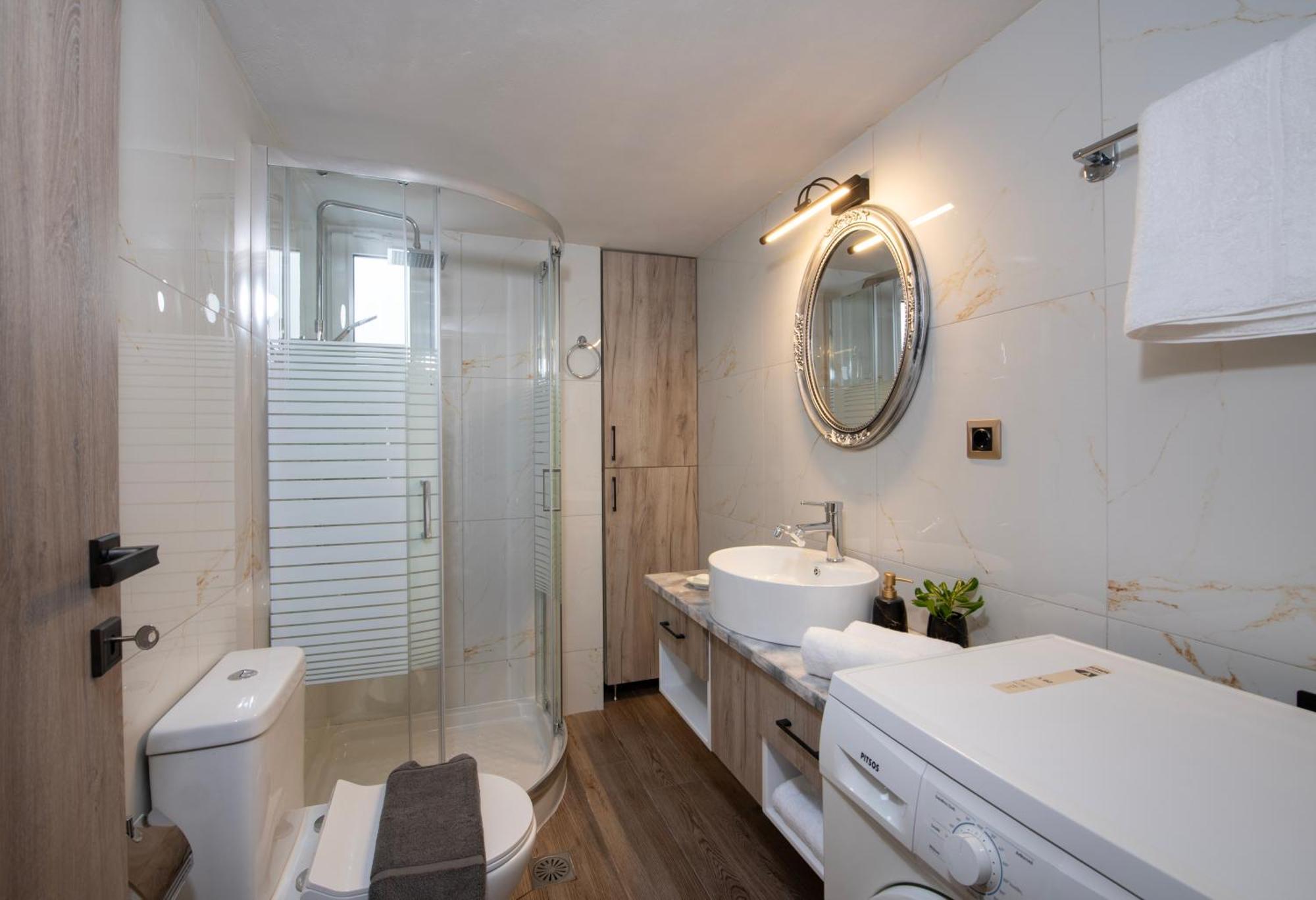 7Thheaven Luxury Aprts Apartman Hriszí Aktí Haniá Kültér fotó