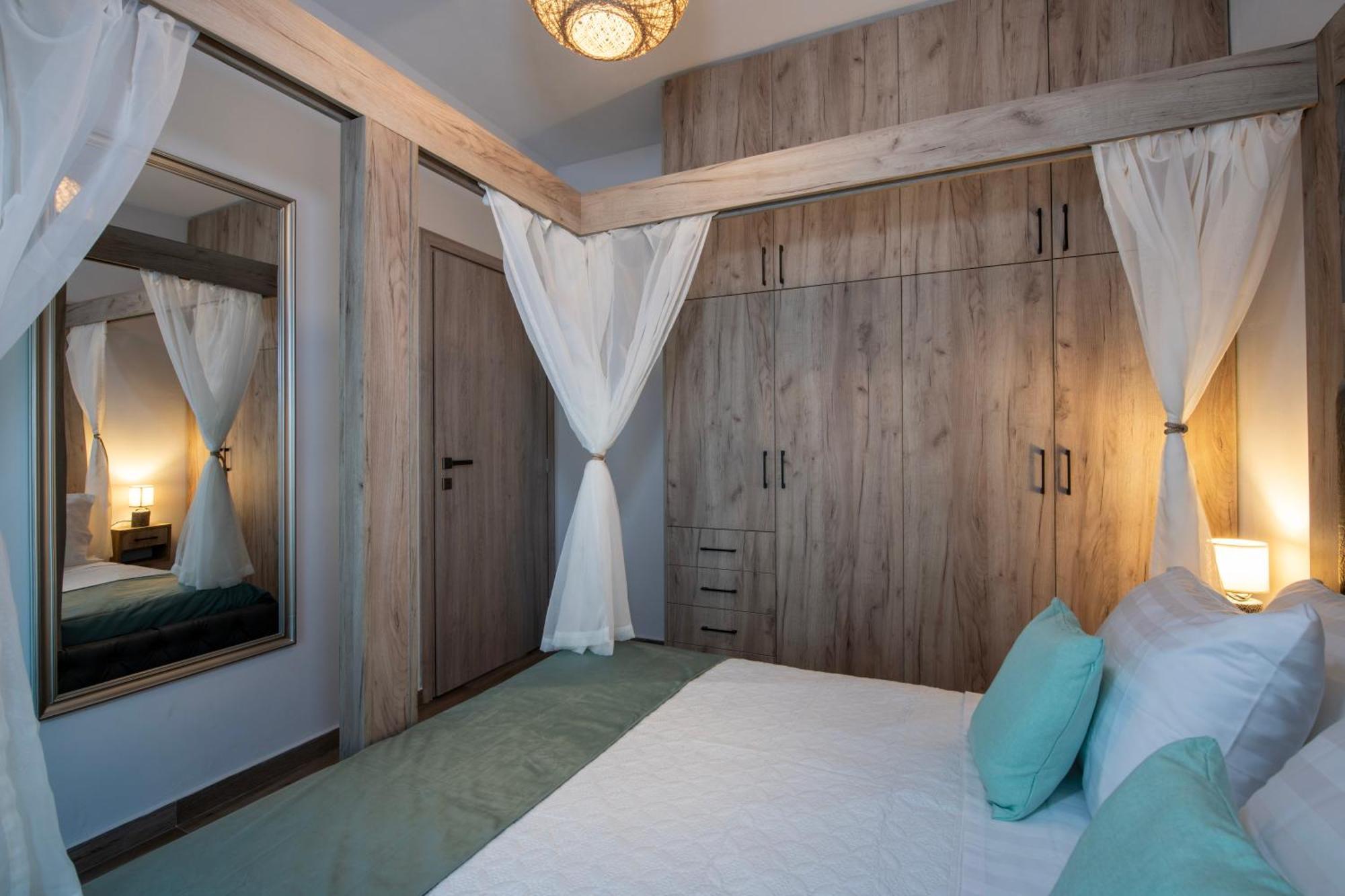7Thheaven Luxury Aprts Apartman Hriszí Aktí Haniá Kültér fotó