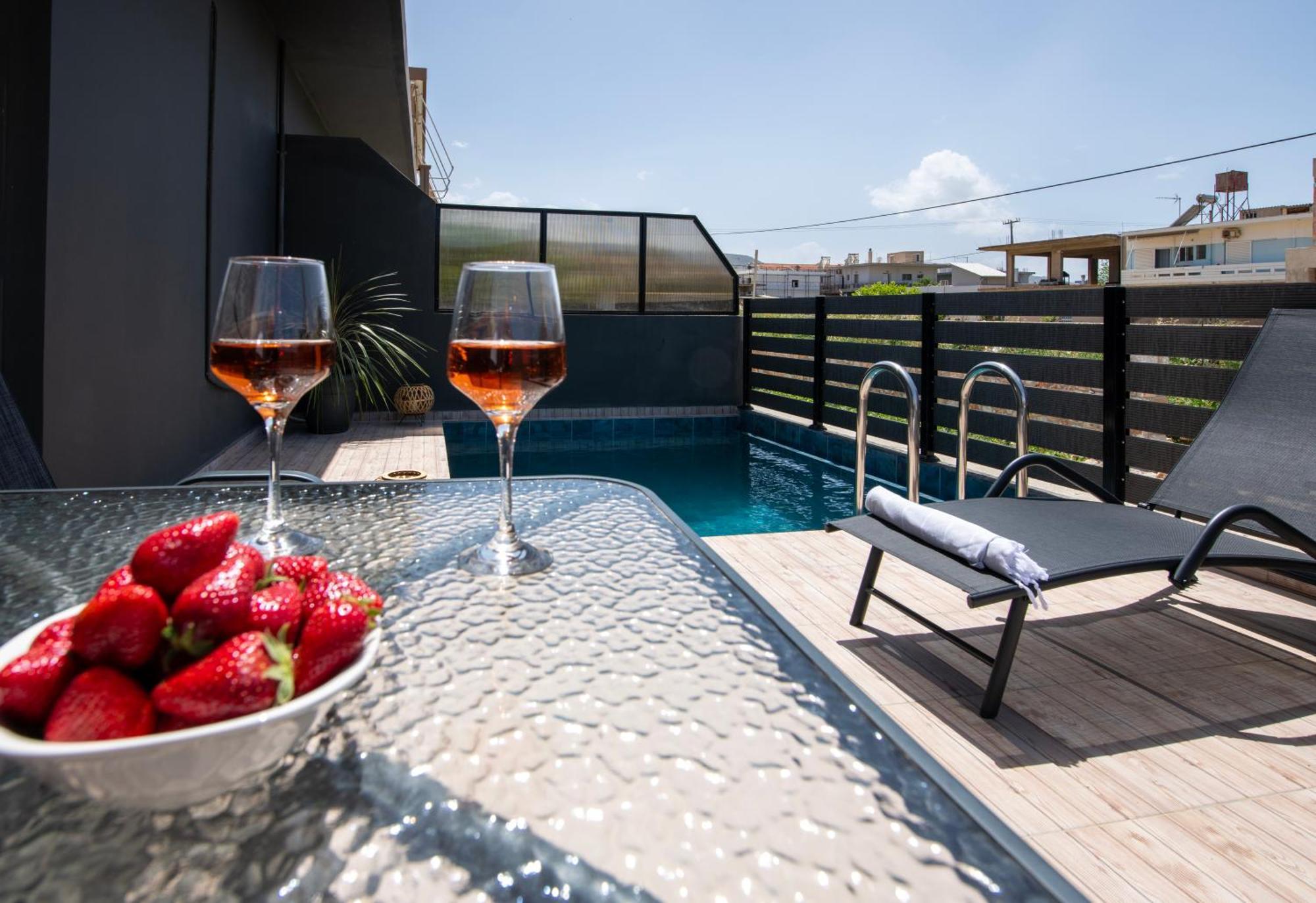 7Thheaven Luxury Aprts Apartman Hriszí Aktí Haniá Kültér fotó