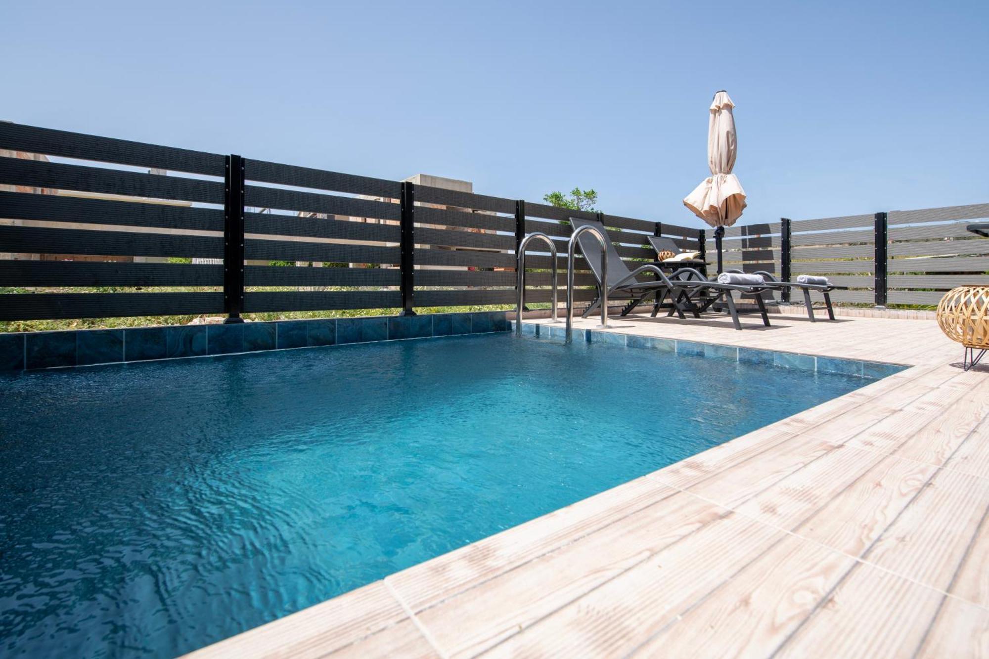 7Thheaven Luxury Aprts Apartman Hriszí Aktí Haniá Kültér fotó